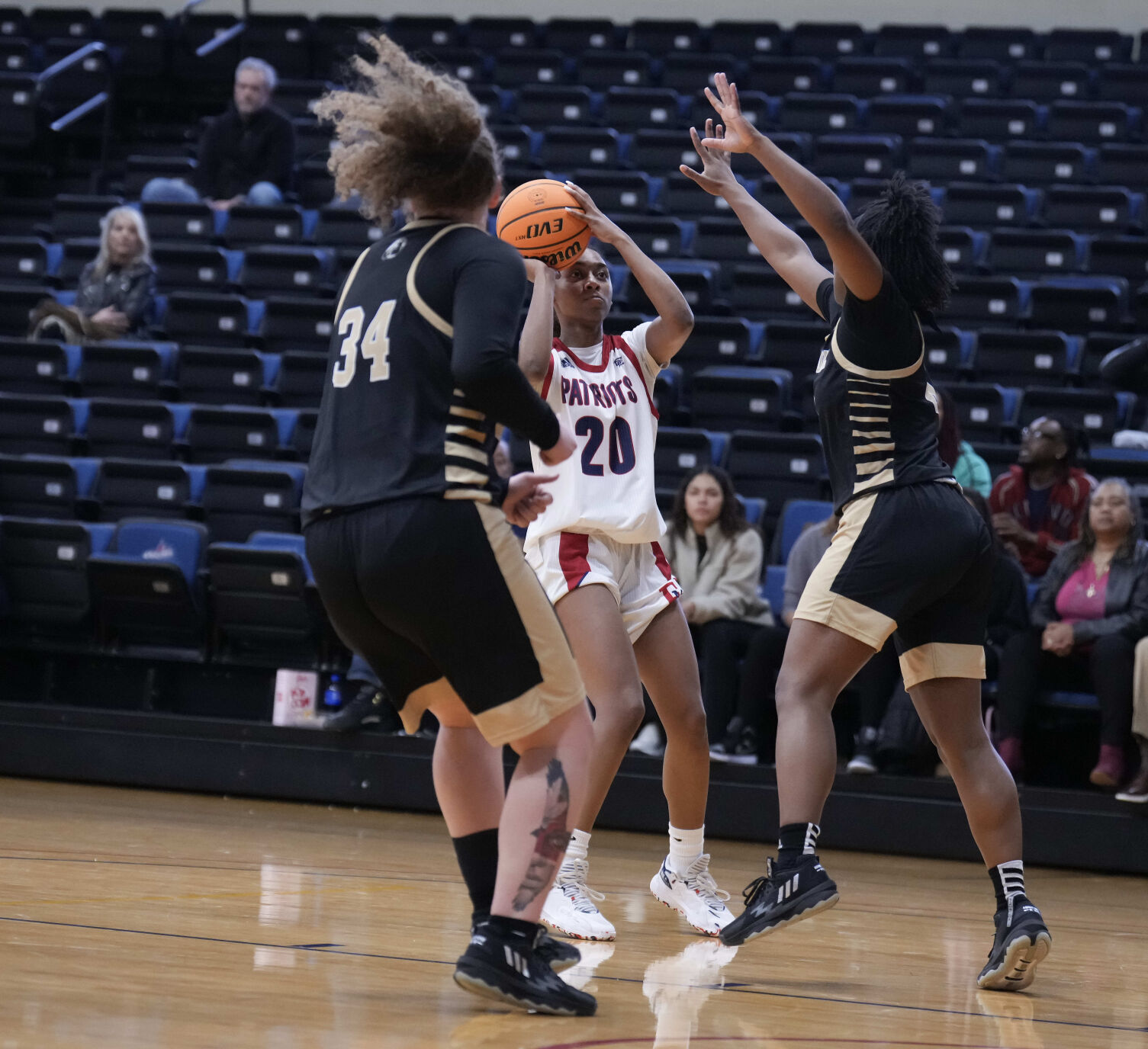 2023DLY0369FMU-UNCP230121.jpg